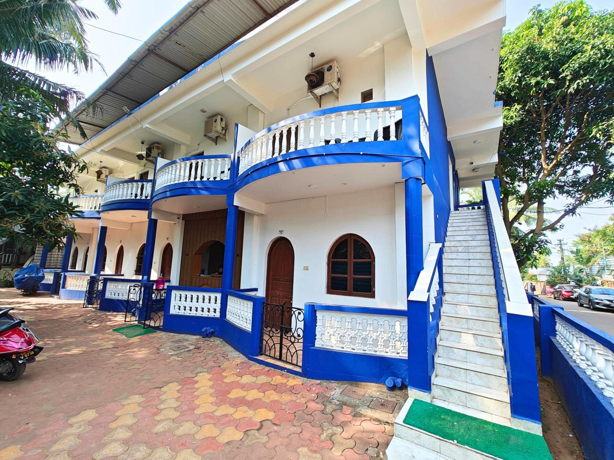 Calangute Turista Hotel Buitenkant foto