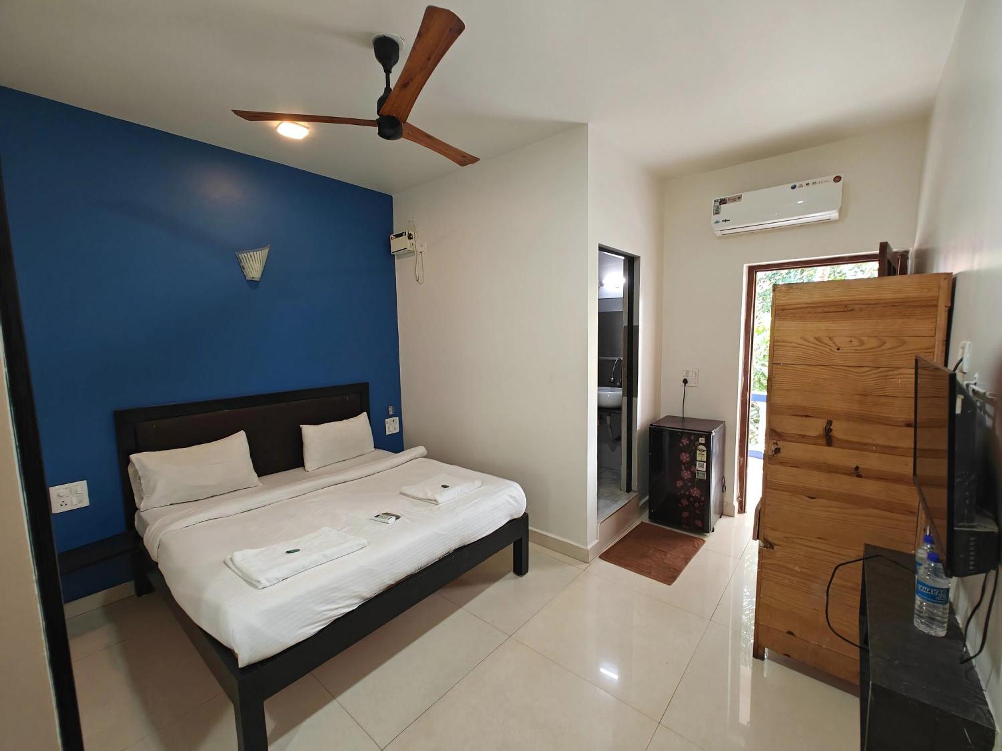 Calangute Turista Hotel Buitenkant foto