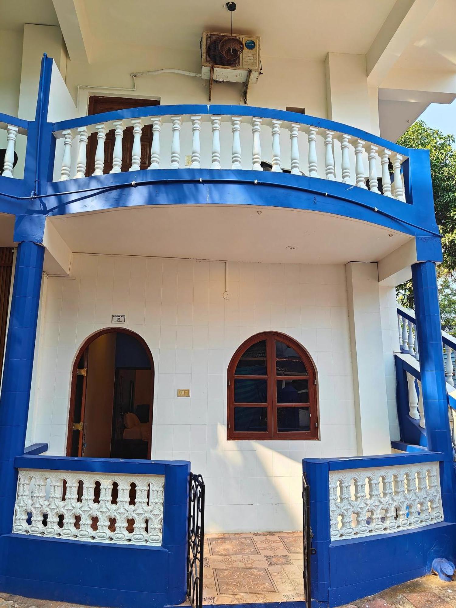 Calangute Turista Hotel Buitenkant foto