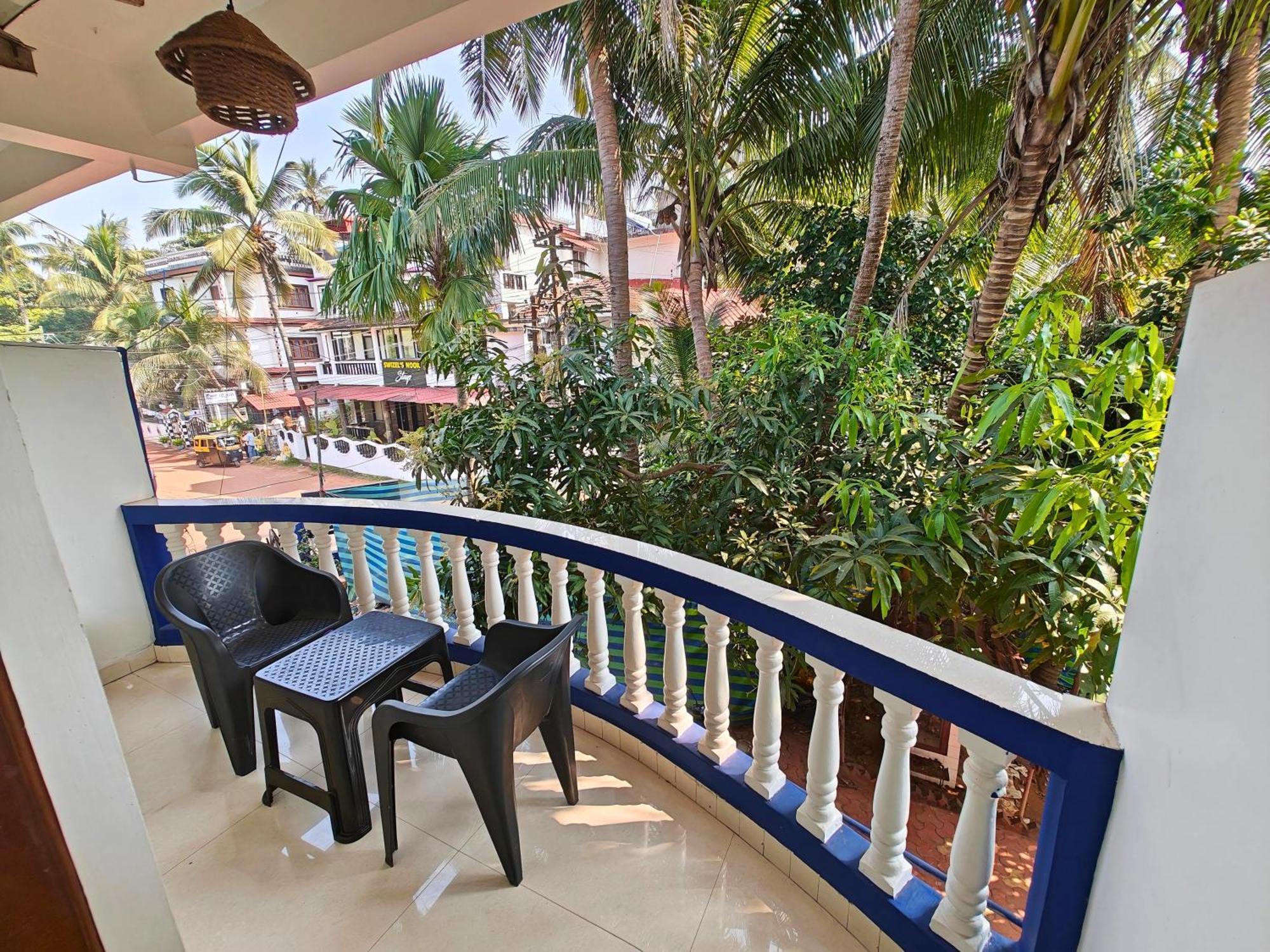 Calangute Turista Hotel Buitenkant foto
